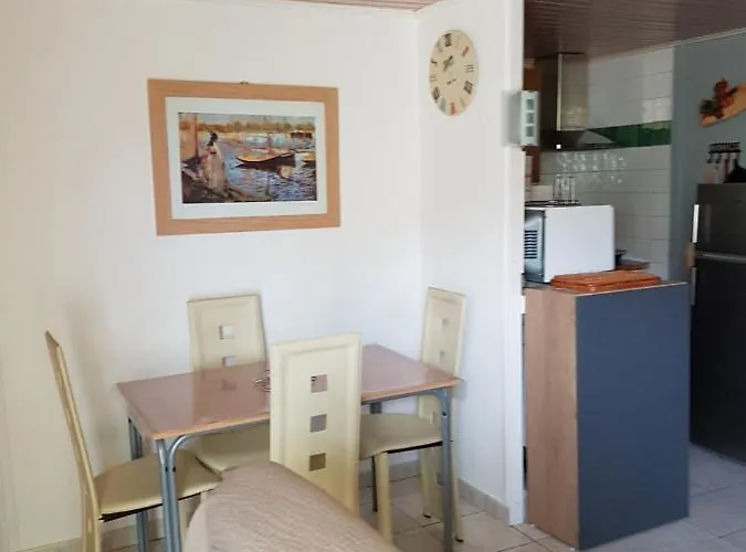 Gîte Mercues Hébergement de vacances Mercuès